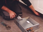 Ces radiateurs sont peu encombrants : ils s’installent dans les plinthes, sous les meubles encastrés ou encore dans des cages d’escalier
