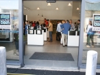 Environ 350 personnes ont participé à l’inauguration de la toute première salle d’expo du groupe sous pavillon Au Fil du Bain (enseigne spécialisée salles de bains du groupement Algorel). Deux autres salles d’expo sont programmées, à Lille et Cambrai