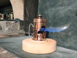 L'Association française des amateurs d'outils anciens à flamme organise une exposition le samedi 9 juin à Mormant-sur-Vernisson (Loiret).