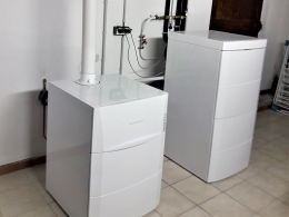 Une chaudière fioul hors-service remplacée par une PAC hybride/gaz propane.
