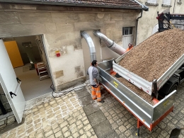 Conversion : la mairie dit adieu au fioul et passe au bois déchiqueté