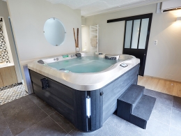 Tranformation d’une ancienne étable en spa et salle de sport