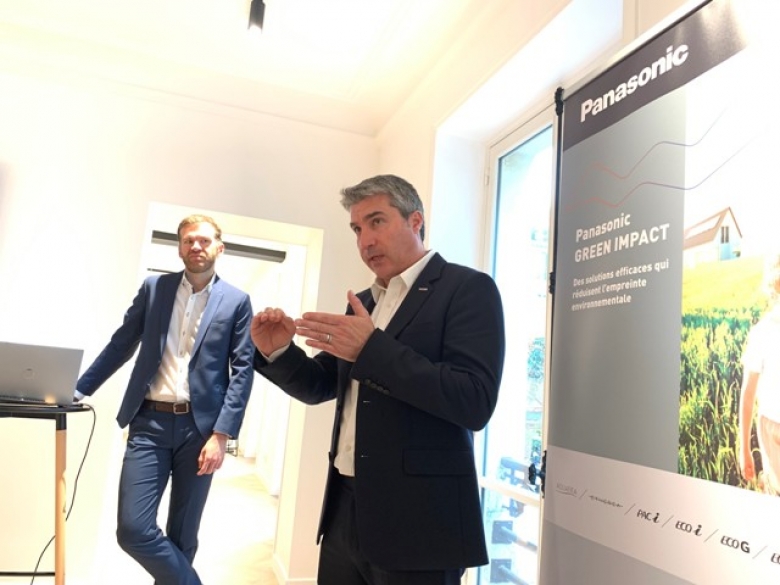 Benoît Lecornu (responsable marketing) et Thierry Ronat (directeur France)