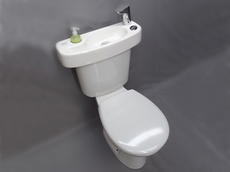 Une étoile pour le combiné WC lave-mains